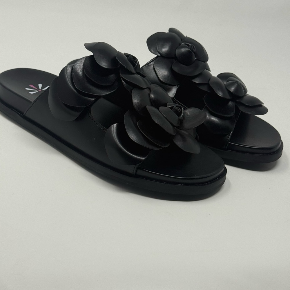 Isaac Mizrahi Black Floral Sandals